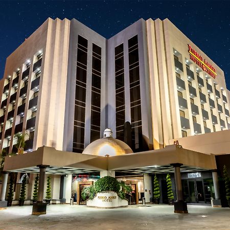Pueblo Amigo Hotel Plaza Y Casino Tijuana Bagian luar foto