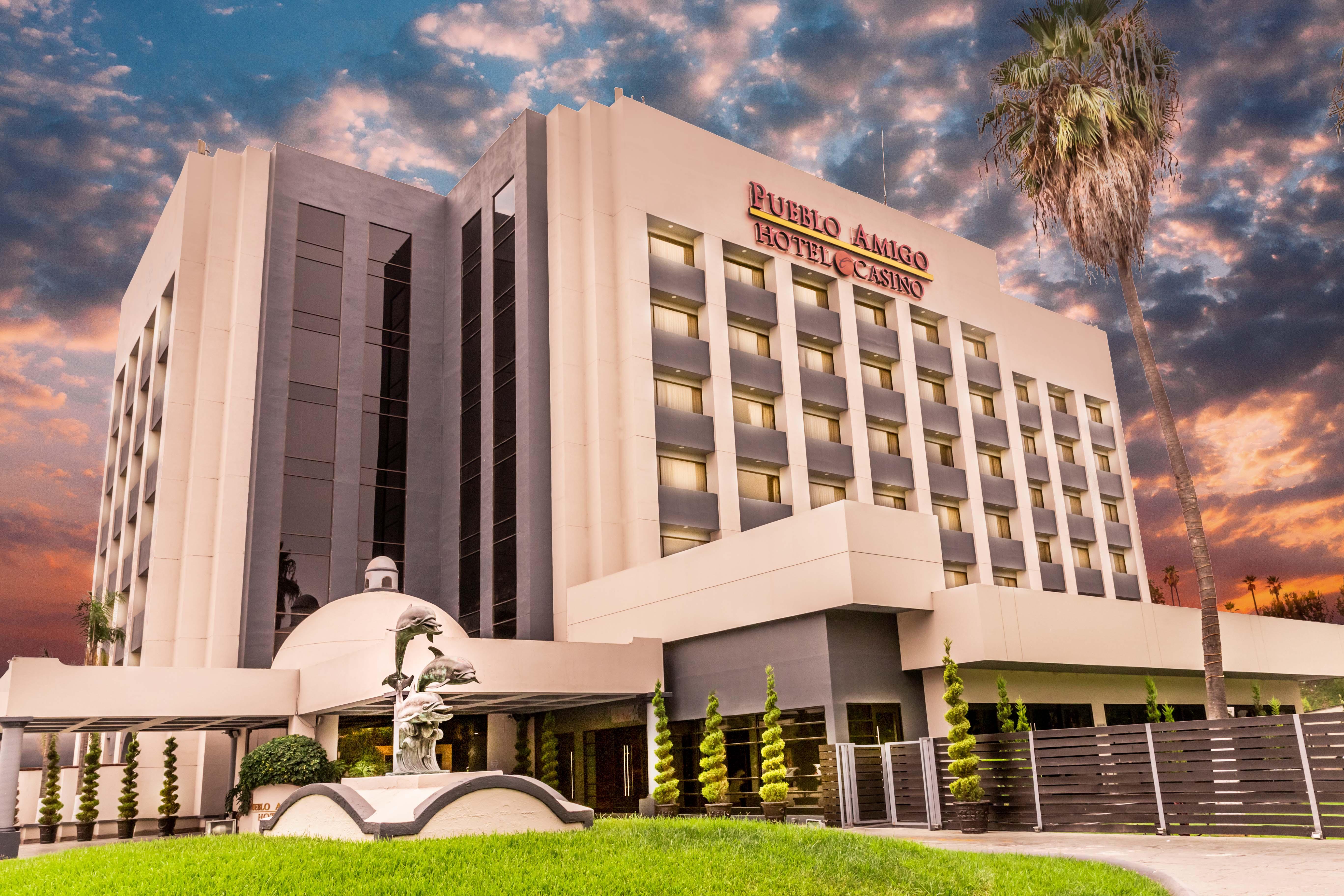 Pueblo Amigo Hotel Plaza Y Casino Tijuana Bagian luar foto