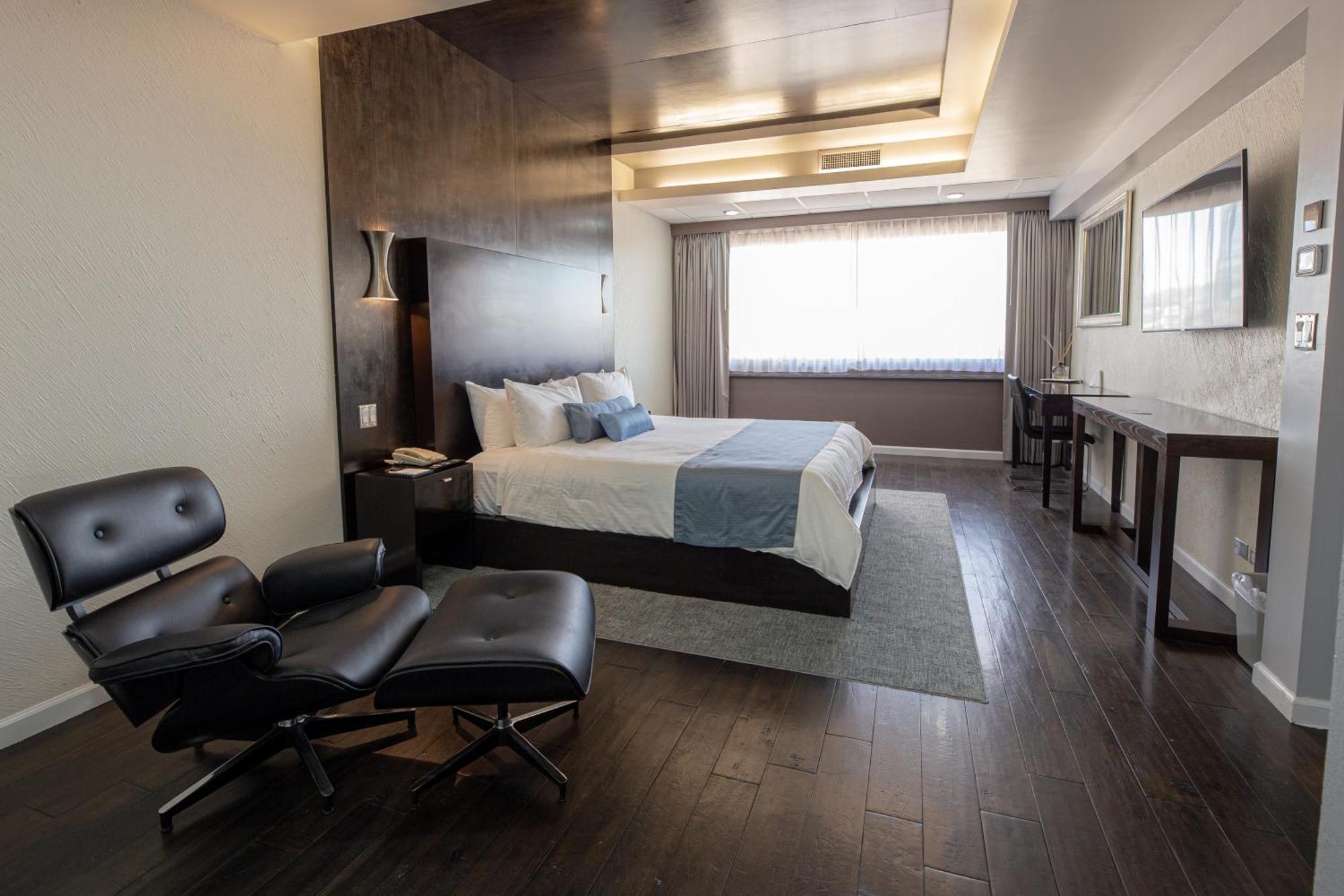 Pueblo Amigo Hotel Plaza Y Casino Tijuana Bagian luar foto