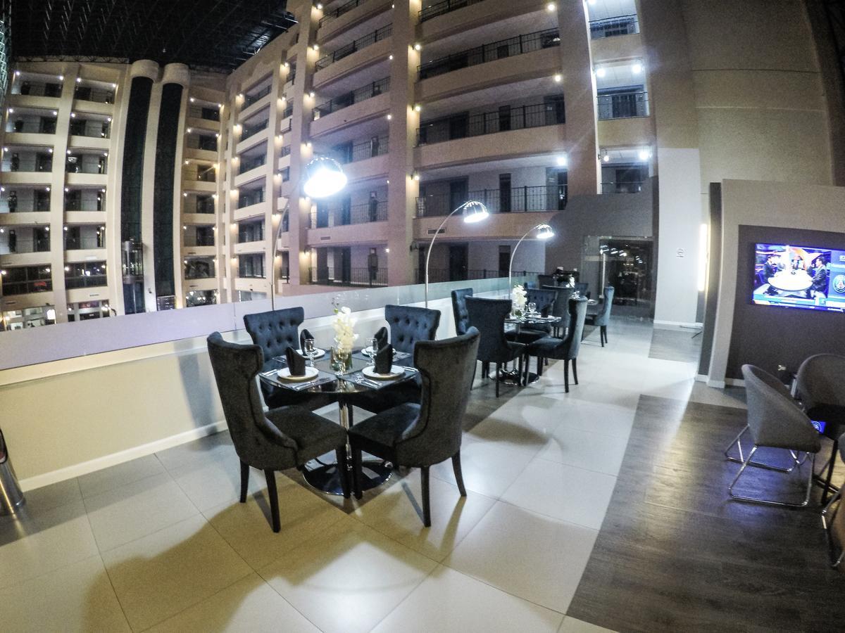 Pueblo Amigo Hotel Plaza Y Casino Tijuana Bagian luar foto