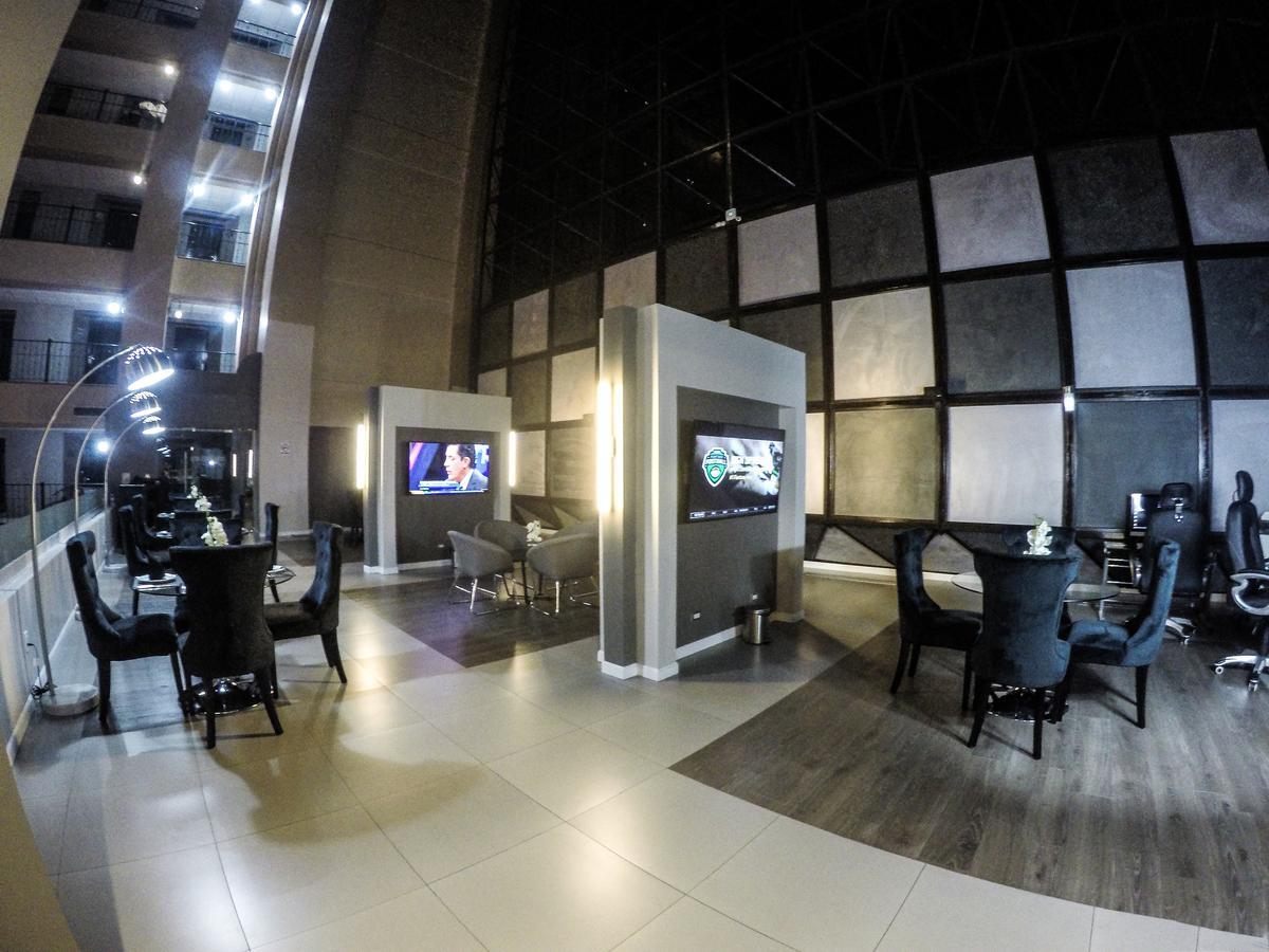 Pueblo Amigo Hotel Plaza Y Casino Tijuana Bagian luar foto